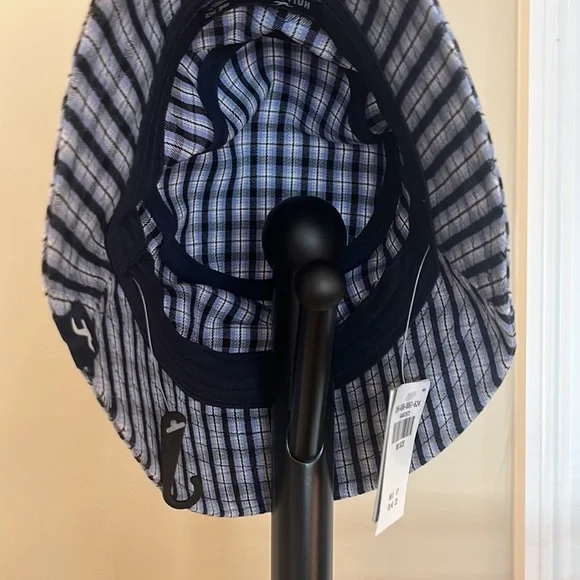 Bucket hat - Picture 3 of 3